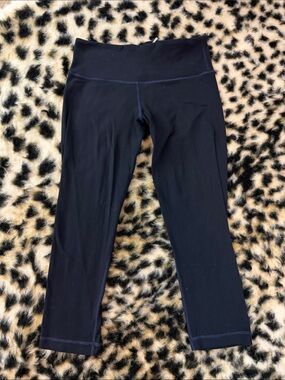 Lululemon Black Capri Leggings with High Waist purple stitching